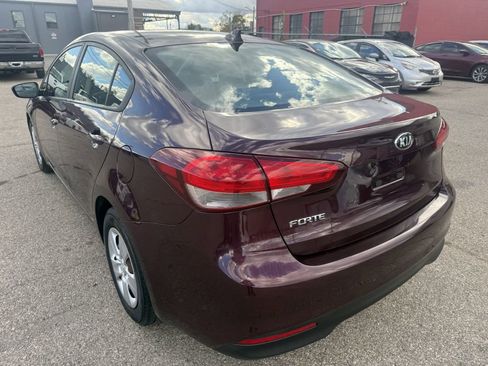 Used 2018 Kia Forte LX image 4