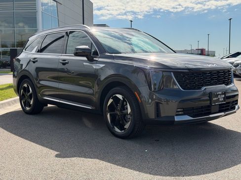 Used 2025 Kia Sorento EX w/ EX Panoramic Sunroof Package AWD/4WD image 1