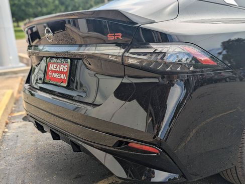 New 2026 Nissan Sentra SR w/ SR Premium Package FWD image 13