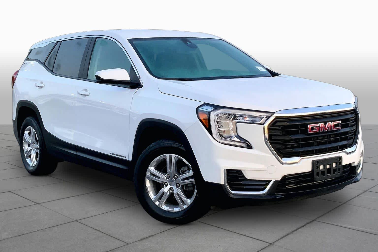 Used 2024 GMC Terrain SLE AWD/4WD image 3