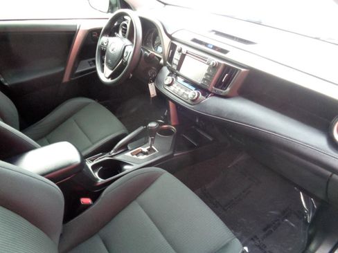 Used 2013 Toyota RAV4 XLE AWD/4WD image 13