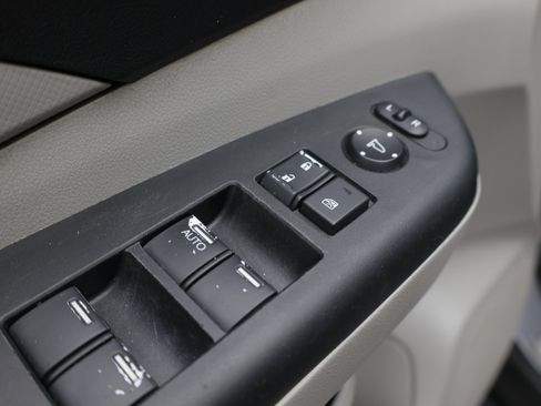 Used 2014 Honda CR-V LX image 12