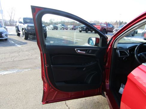 Used 2024 Ford Edge SEL w/ Convenience Package image 17