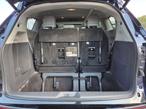 Used 2021 Toyota Sienna Limited image 20