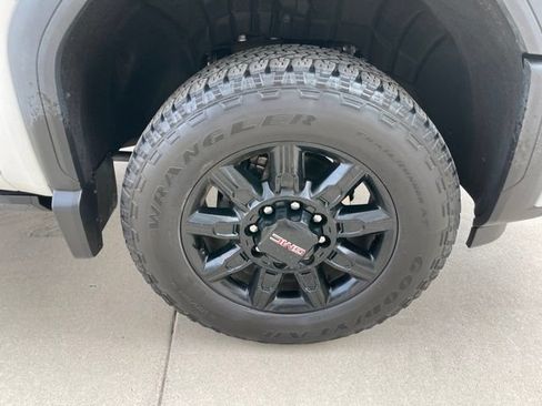 Certified 2025 GMC Sierra 3500 AT4 w/ AT4 Premium Plus Package AWD/4WD image 21