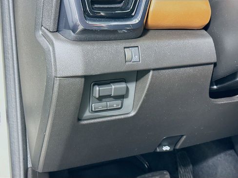 Used 2026 GMC Canyon AT4 AWD/4WD image 7