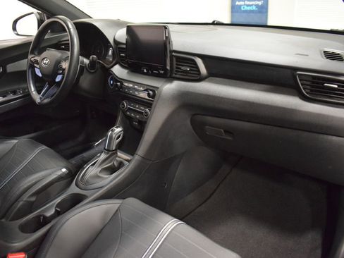 Used 2021 Hyundai Veloster N image 18