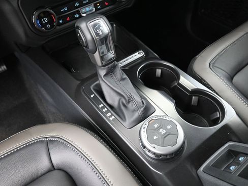 New 2025 Ford Bronco Outer Banks image 31