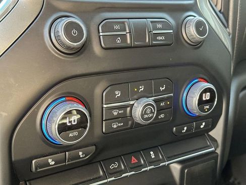 Used 2022 Chevrolet Silverado 2500 LT w/ Convenience Package image 37