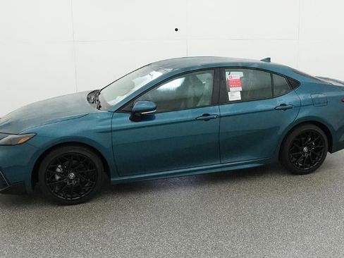 New 2026 Toyota Camry SE image 2