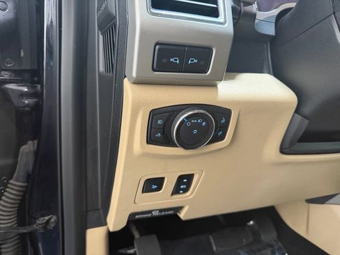 Used 2018 Ford F250 Lariat w/ Lariat Ultimate Package AWD/4WD image 22