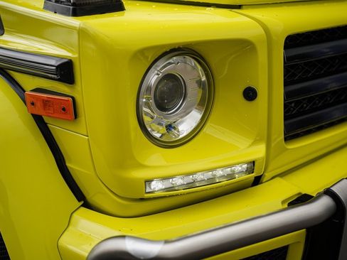 Used 2018 Mercedes-Benz G 550 Squared image 6