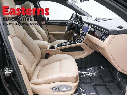 Used 2024 Porsche Macan image 26