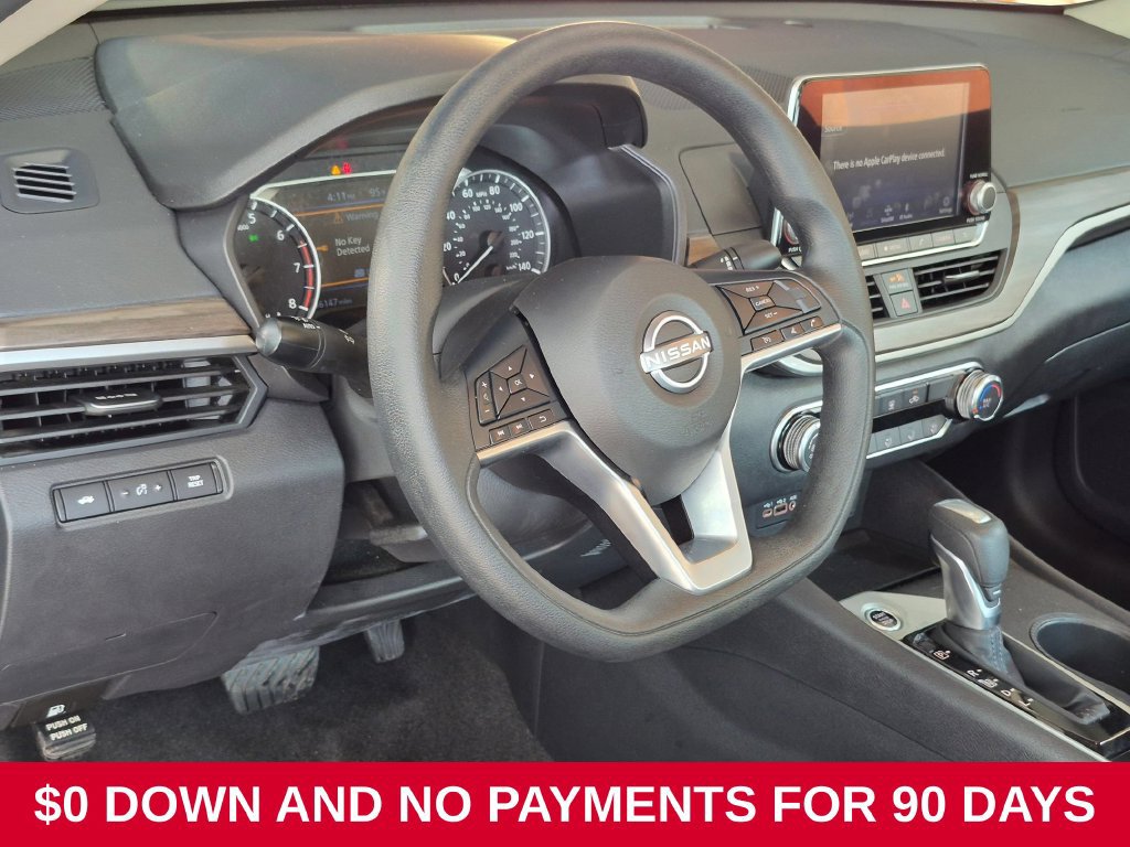 Used 2025 Nissan Altima 2.5 SV FWD image 14