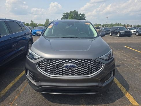 Used 2023 Ford Edge SEL w/ Convenience Package AWD/4WD image 3