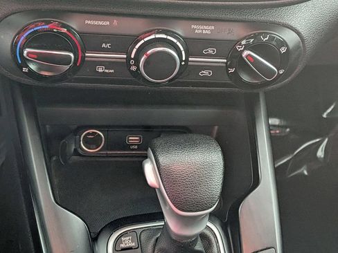 Used 2023 Kia Soul LX w/ Option Group 015 FWD image 21