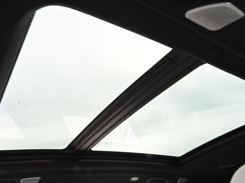 Used 2019 BMW X7 xDrive50i w/ M Sport Package image 28