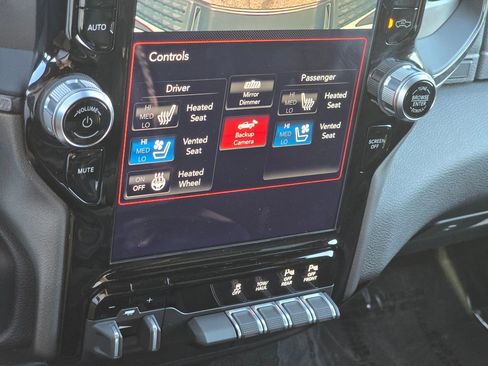 Used 2021 RAM 2500 Power Wagon image 40