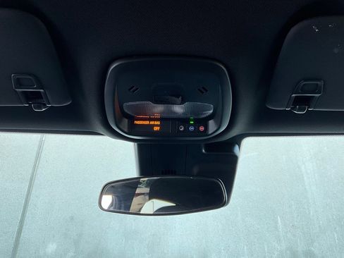 Used 2025 Buick Envista Sport Touring image 15