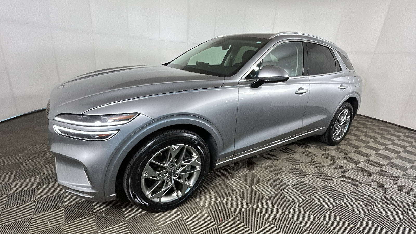 Used 2025 Genesis GV70 2.5T AWD/4WD image 8