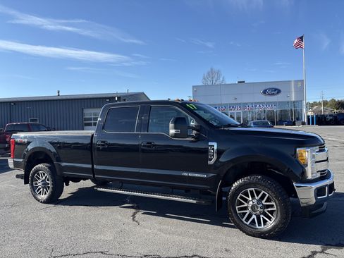 Used 2017 Ford F350 Lariat w/ Snow Plow Prep Package image 2