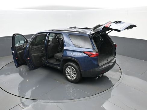 Used 2023 Chevrolet Traverse LT w/ LPO, Floor Liner Package AWD/4WD image 28