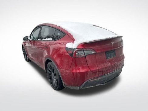 Used 2024 Tesla Model Y Performance image 3