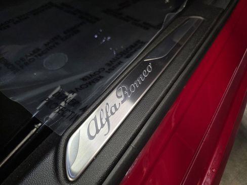 Used 2022 Alfa Romeo Giulia Ti image 33