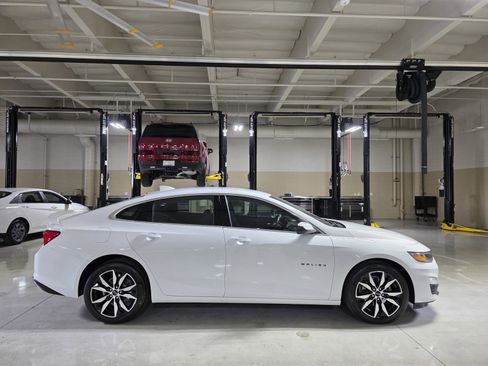 Used 2024 Chevrolet Malibu RS image 8