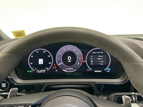 Certified 2024 Porsche Cayenne Coupe image 17