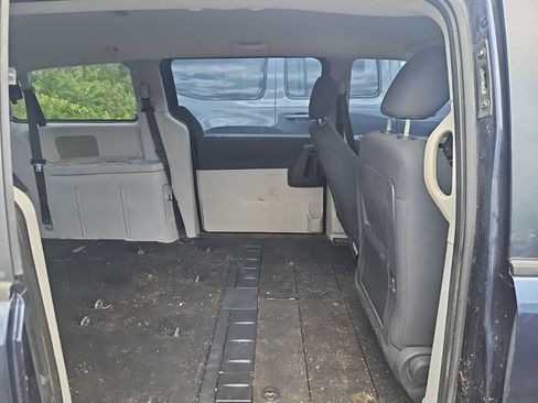 Used 2008 Dodge Grand Caravan SE FWD image 5