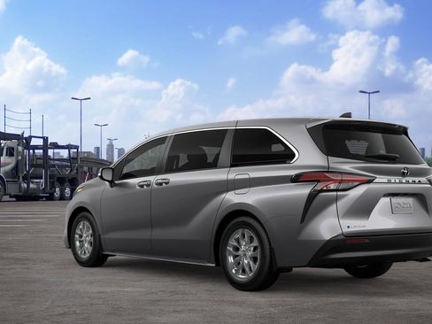 New 2026 Toyota Sienna LE image 6