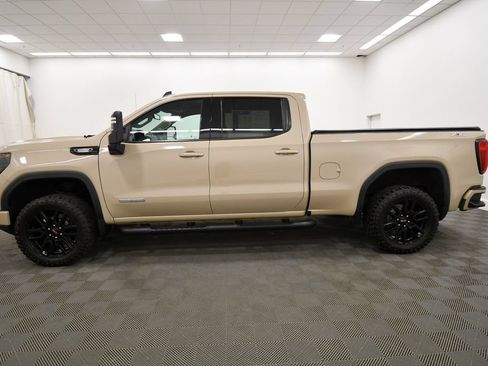 Used 2022 GMC Sierra 1500 Elevation w/ X31 Off-Road Package AWD/4WD image 4
