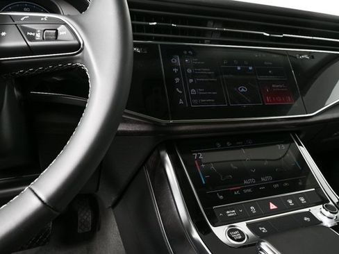 New 2025 Audi Q8 Premium image 12