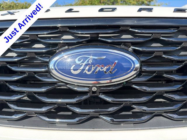 Used 2022 Ford Explorer ST-Line w/ Class IV Trailer Tow Package RWD image 2
