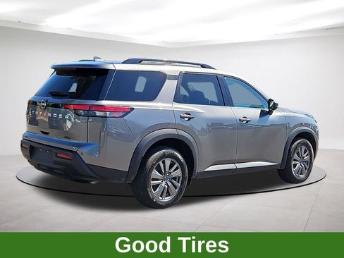 Used 2025 Nissan Pathfinder SV FWD image 7