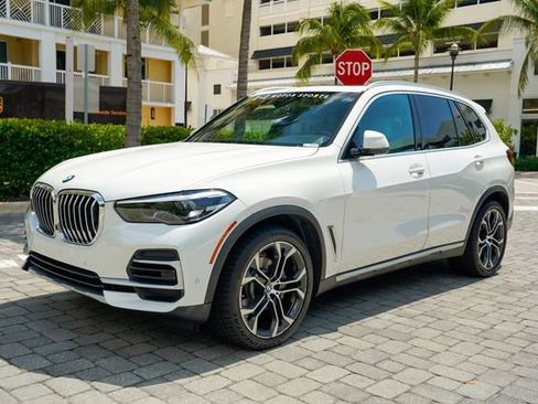 Used 2023 BMW X5 xDrive40i w/ Parking Assistance Package AWD/4WD image 9
