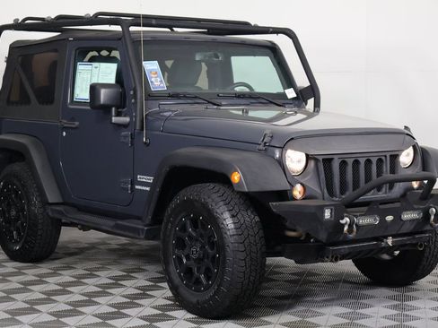 Used 2017 Jeep Wrangler Sport w/ Quick Order Package 24S AWD/4WD image 3