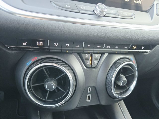 New 2026 Chevrolet Blazer LT w/ Convenience Package FWD image 25