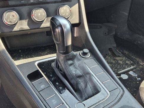 Used 2019 Volkswagen Jetta S FWD image 9