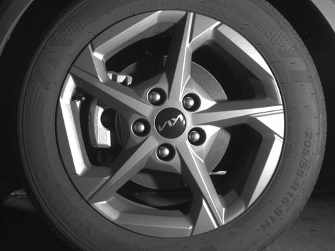 Used 2025 Kia K4 LXS FWD image 12