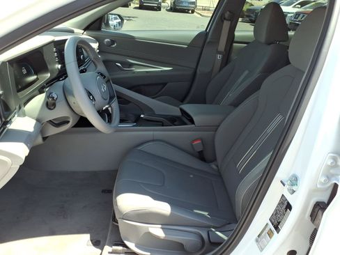 Certified 2026 Hyundai Elantra Sport FWD image 14
