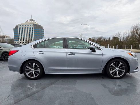 Used 2016 Subaru Legacy 2.5i Limited image 2