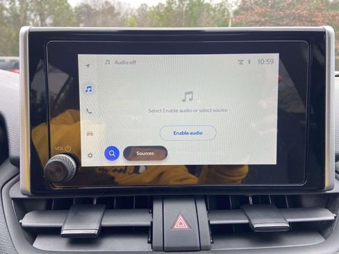 Used 2025 Toyota RAV4 XLE w/ Convenience Package image 23