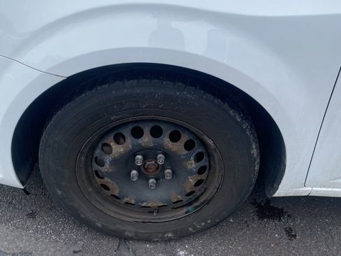 Used 2017 Chevrolet Sonic LT image 17