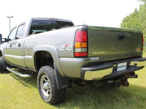 Used 2006 GMC Sierra 2500 SLE w/ Heavy-Duty Power Package image 4