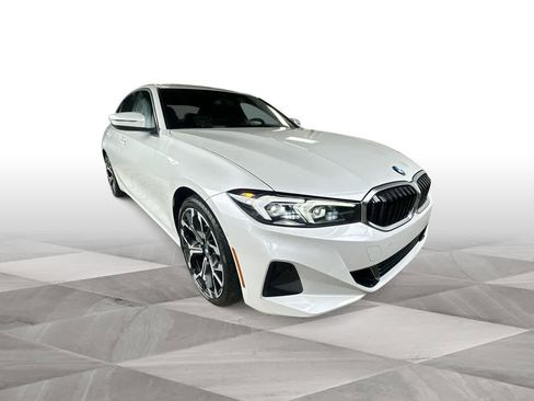 Used 2025 BMW 330i Sedan RWD image 2