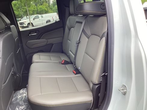 New 2026 Chevrolet Colorado ZR2 AWD/4WD image 14