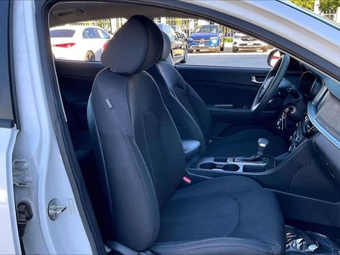 Used 2020 Kia Optima LX image 8