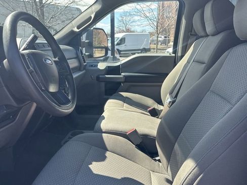 Used 2019 Ford F250 XLT w/ XLT Value Package image 13